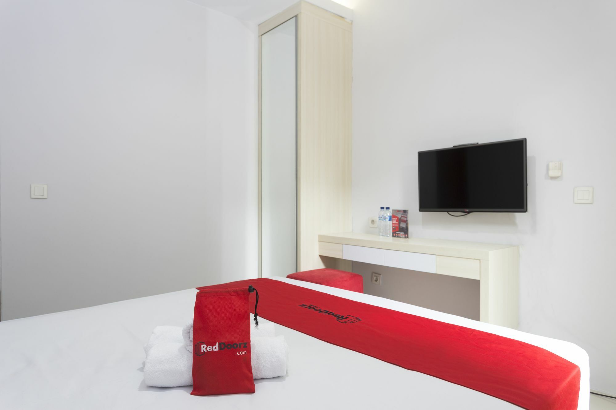 RedDoorz Plus near Cilandak Town Square 2 Cakarta Dış mekan fotoğraf
