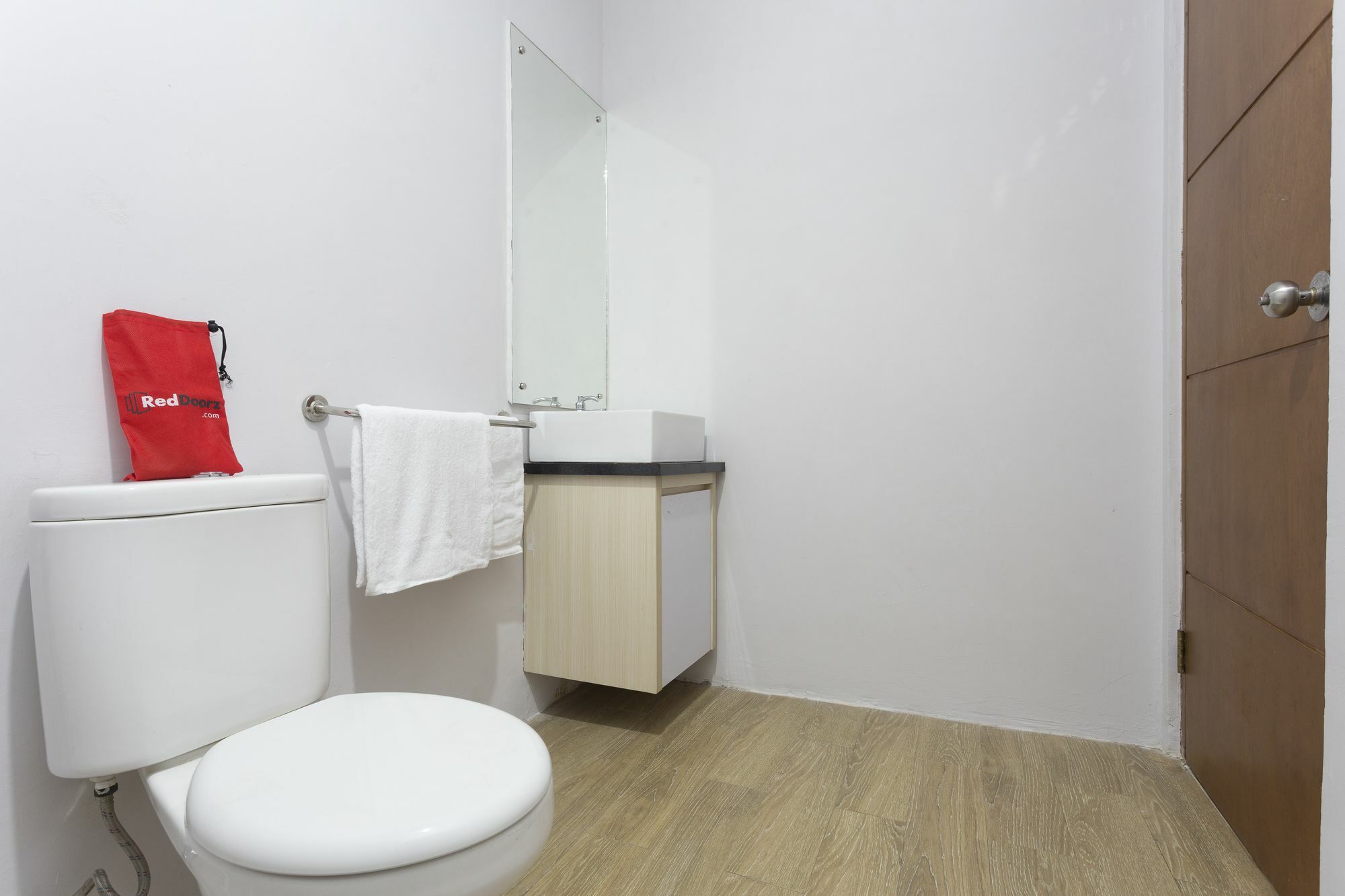 RedDoorz Plus near Cilandak Town Square 2 Cakarta Dış mekan fotoğraf